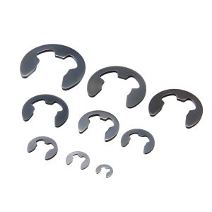 Black E type circlips in several sizes